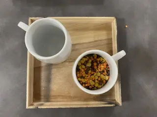 activité de traversement avec des graines