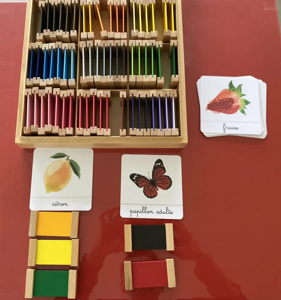 tablette des couleurs Montessori