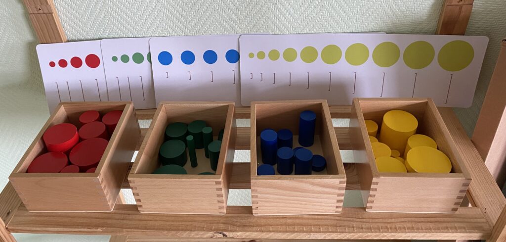 formes cylindrique de différentes tailles et couleurs